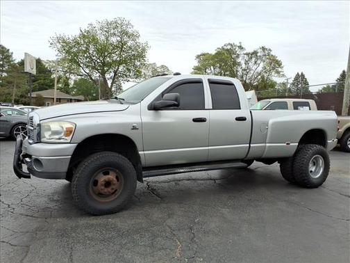 Bright Silver Metallic Clearcoat 2007 Dodge Ram 3500 Laramie
