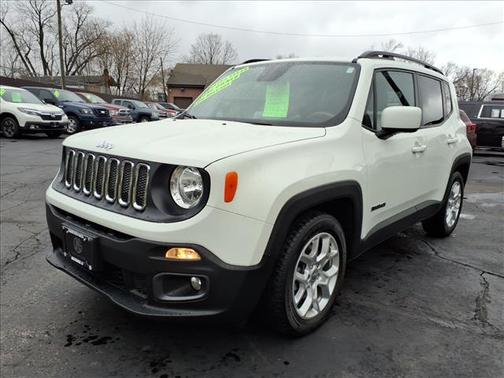 Alpine White 2016 Jeep Renegade Latitude