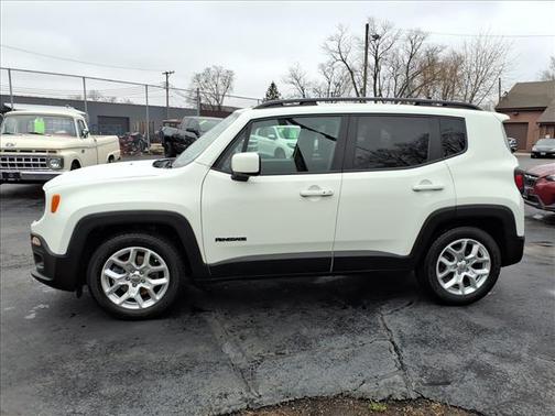 Alpine White 2016 Jeep Renegade Latitude