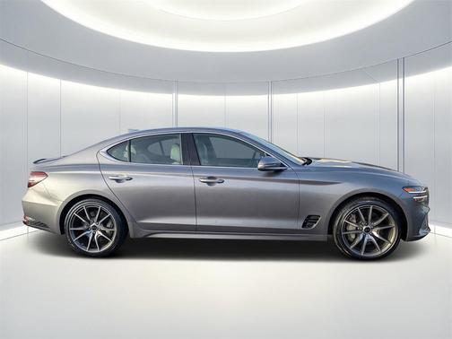 2025 Genesis G70 2.5T RWD