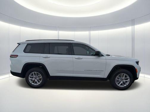 Bright White Clearcoat 2026 Jeep Grand Cherokee L Altitude