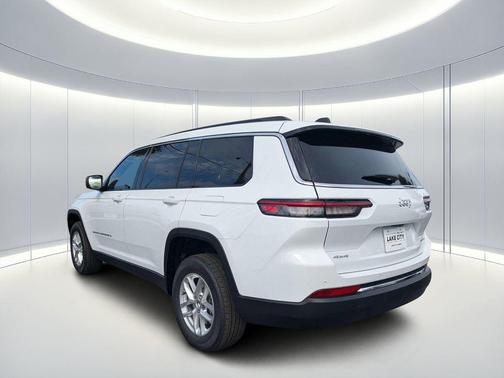 Bright White Clearcoat 2026 Jeep Grand Cherokee L Altitude