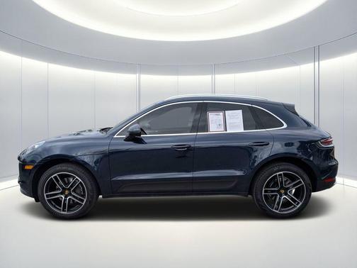 Blue 2021 Porsche Macan Macan S