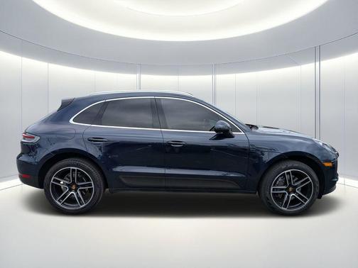 Blue 2021 Porsche Macan Macan S