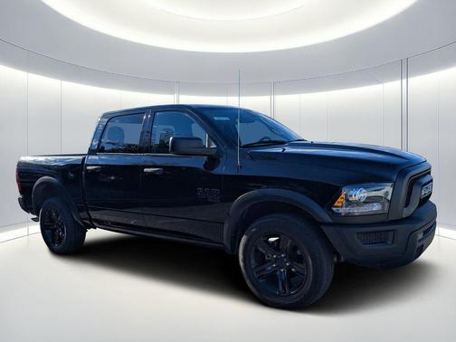2024 RAM 1500 Classic Warlock Crew Cab 4x4 5'7' Box