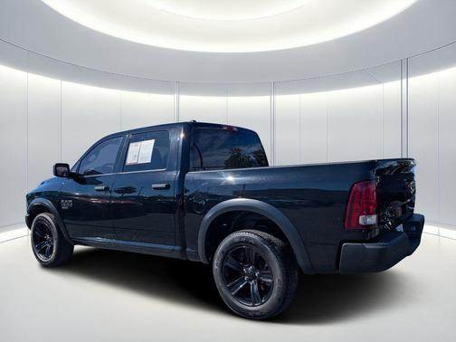 2024 RAM 1500 Classic Warlock Crew Cab 4x4 5'7' Box