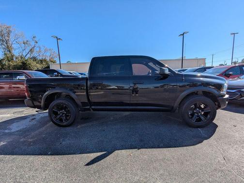 2024 RAM 1500 Classic Warlock Crew Cab 4x4 5'7' Box