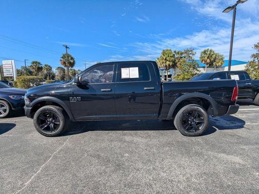 2024 RAM 1500 Classic Warlock Crew Cab 4x4 5'7' Box