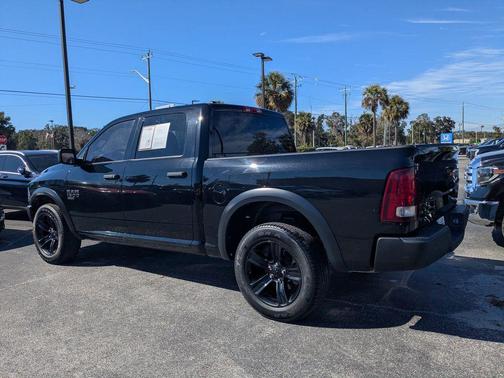 2024 RAM 1500 Classic Warlock Crew Cab 4x4 5'7' Box
