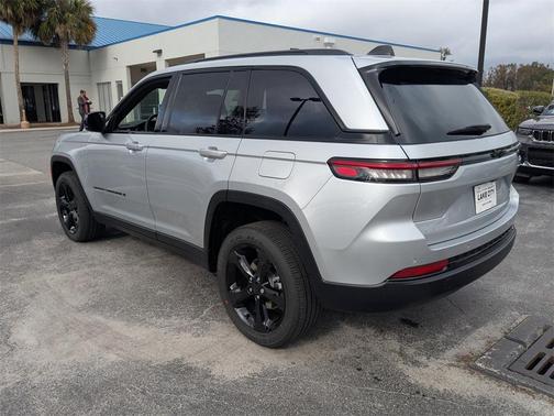 2025 Jeep Grand Cherokee Altitude