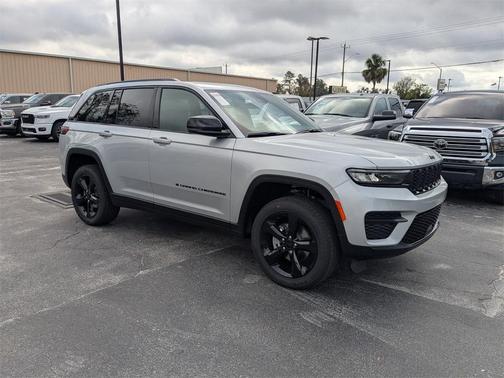 2025 Jeep Grand Cherokee Altitude