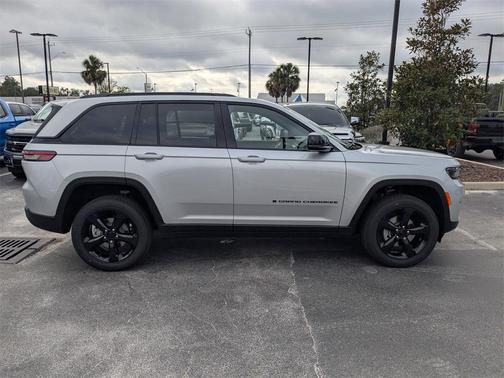 2025 Jeep Grand Cherokee Altitude