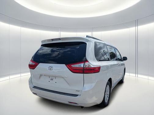 2015 Toyota Sienna XLE Premium