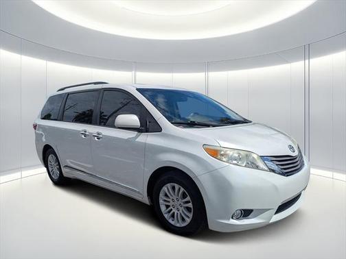 2015 Toyota Sienna XLE Premium