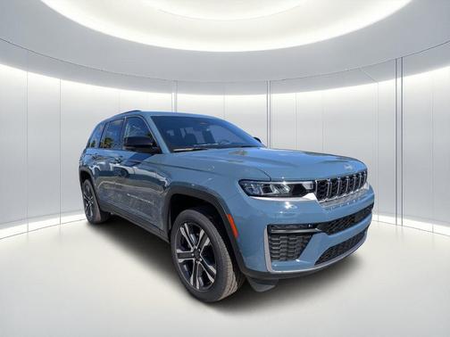 Steel Blue 2027 Jeep Grand Cherokee Limited