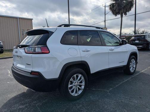 2022 Jeep Cherokee Latitude Lux