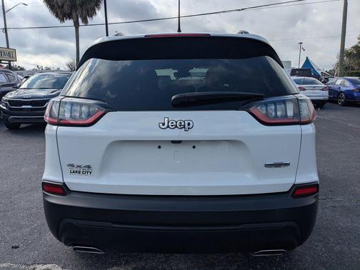 2022 Jeep Cherokee Latitude Lux