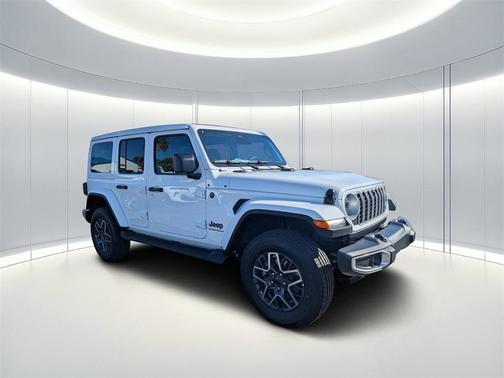 2026 Jeep Wrangler 4-Door Sahara 4x4