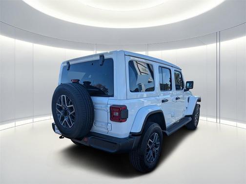 2026 Jeep Wrangler 4-Door Sahara 4x4