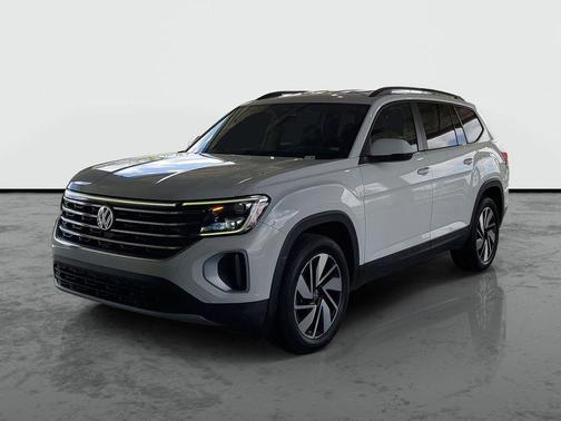 Pure White 2025 Volkswagen Atlas 2.0T SE w/Technology