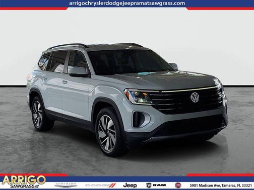 Pure White 2025 Volkswagen Atlas 2.0T SE w/Technology