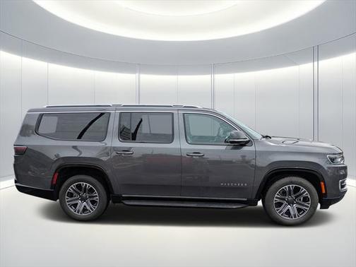 2023 Jeep Wagoneer L Series II 4x4