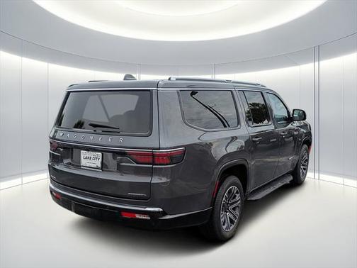 2023 Jeep Wagoneer L Series II 4x4
