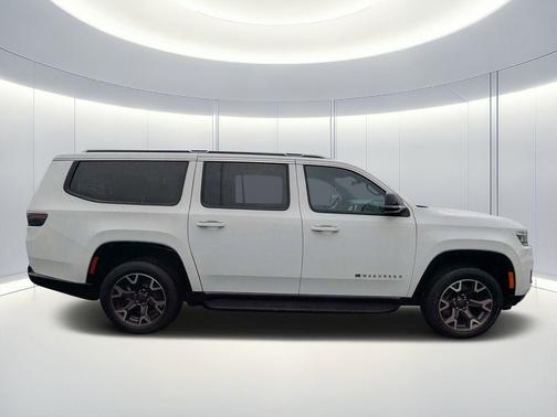 Bright White Clearcoat 2024 Jeep Wagoneer L Series III 4x4