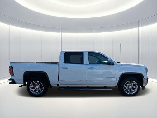 Summit White 2017 GMC Sierra 1500 SLT