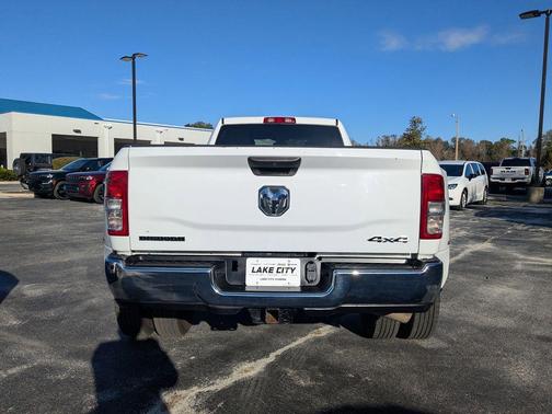 2024 RAM 3500 Big Horn Crew Cab 4x4 8' Box