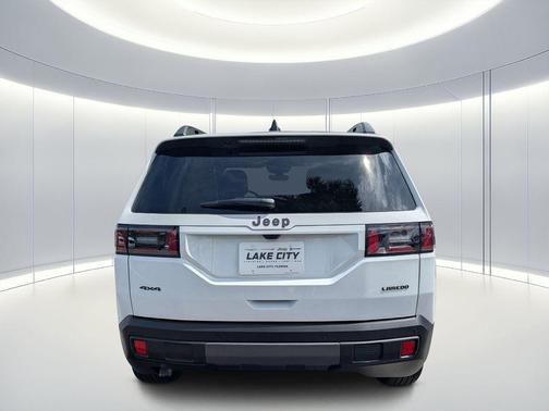 Bright White Clearcoat 2026 Jeep Cherokee Laredo 4x4