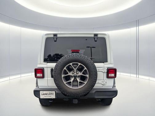 Bright White Clearcoat 2024 Jeep Wrangler Sport S