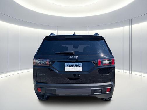 Diamond Black Crystal Pearlcoat 2026 Jeep Cherokee Limited