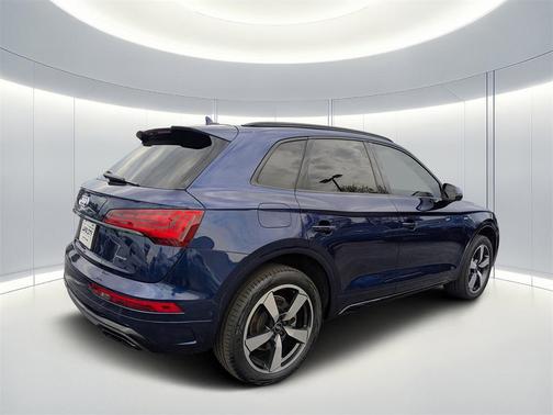 2023 Audi Q5 45 S line Prestige