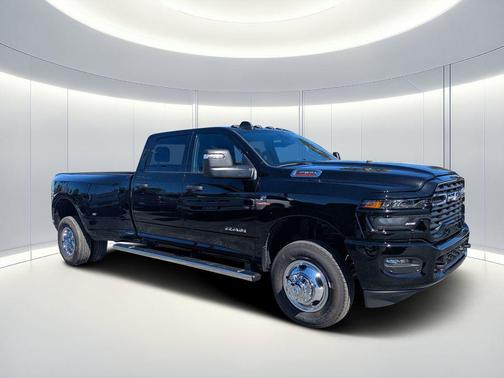 2026 RAM 3500 Big Horn Crew Cab 4x4 8' Box