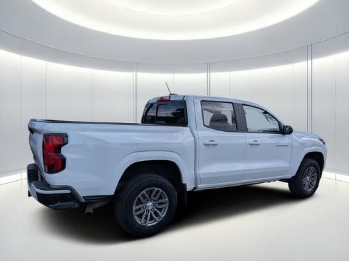 Summit White 2023 Chevrolet Colorado LT