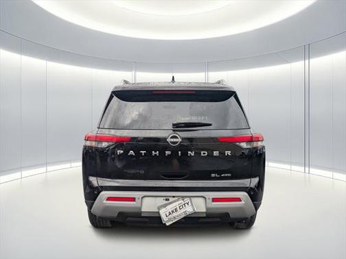 2023 Nissan Pathfinder SL 4WD