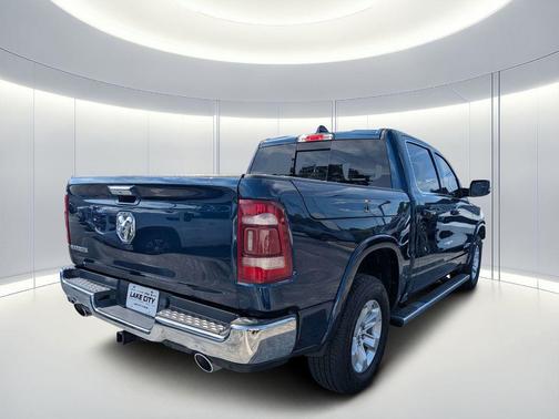 Patriot Blue Pearlcoat 2022 RAM 1500 Laramie