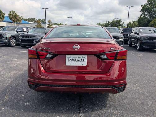 Scarlet Ember 2024 Nissan Altima 2.5 SV