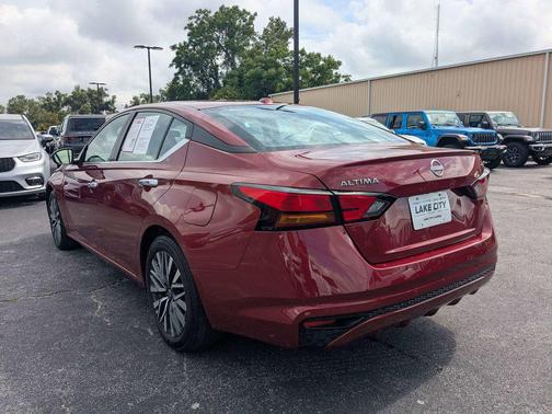 Scarlet Ember 2024 Nissan Altima 2.5 SV