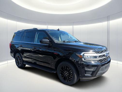 AGATE BLACK METALLIC 2024 Ford Expedition XLT