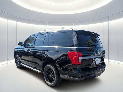 AGATE BLACK METALLIC 2024 Ford Expedition XLT