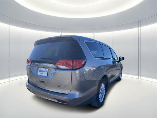 2017 Chrysler Pacifica LX