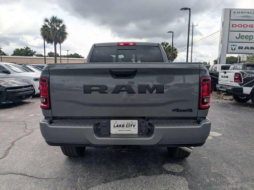Ceramic Gray Clearcoat 2026 RAM 2500 Black Express Crew Cab 4x4 6'4' Box
