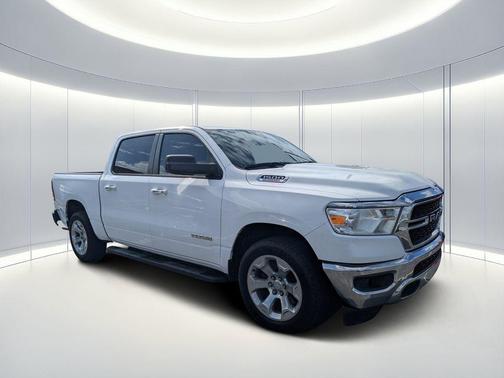 Bright White Clearcoat 2020 RAM 1500 Big Horn/Lone Star