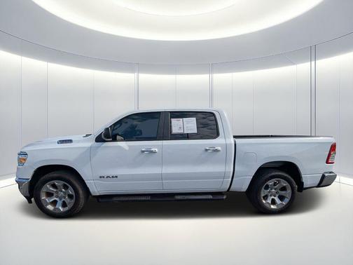 Bright White Clearcoat 2020 RAM 1500 Big Horn/Lone Star