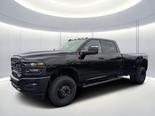 2026 RAM 3500 Tradesman Crew Cab 4x4 8' Box