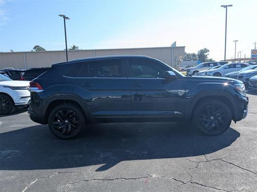 2022 Volkswagen Atlas Cross Sport 3.6L V6 SE w/Technology
