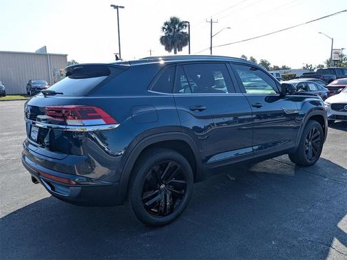 2022 Volkswagen Atlas Cross Sport 3.6L V6 SE w/Technology