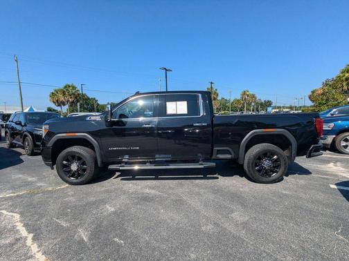 Onyx Black 2022 GMC Sierra 2500 Denali